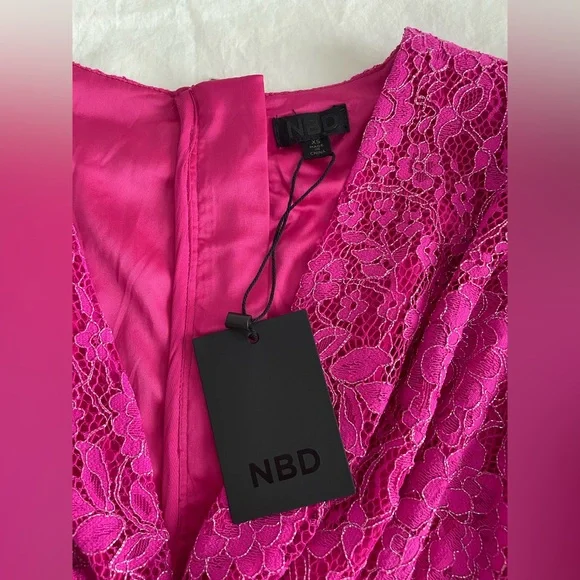 NBD Merlot Blouse in Magenta - Picture 4 of 6